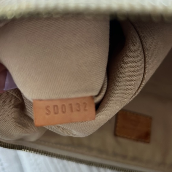 Louis Vuitton bag - Picture 7 of 7